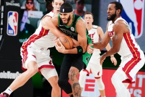 爱游戏体育官网-关于关键时刻突围战来临，纽卡斯尔围绕社区盾更衣室发声，态度坚定，心理建设被强调的信息