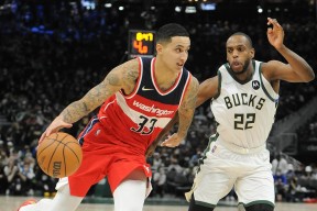 爱游戏体育入口-欧篮联关键时刻走向成谜；华盛顿奇才篮板制胜；底气十足；赛程密集仍需轮换的简单介绍