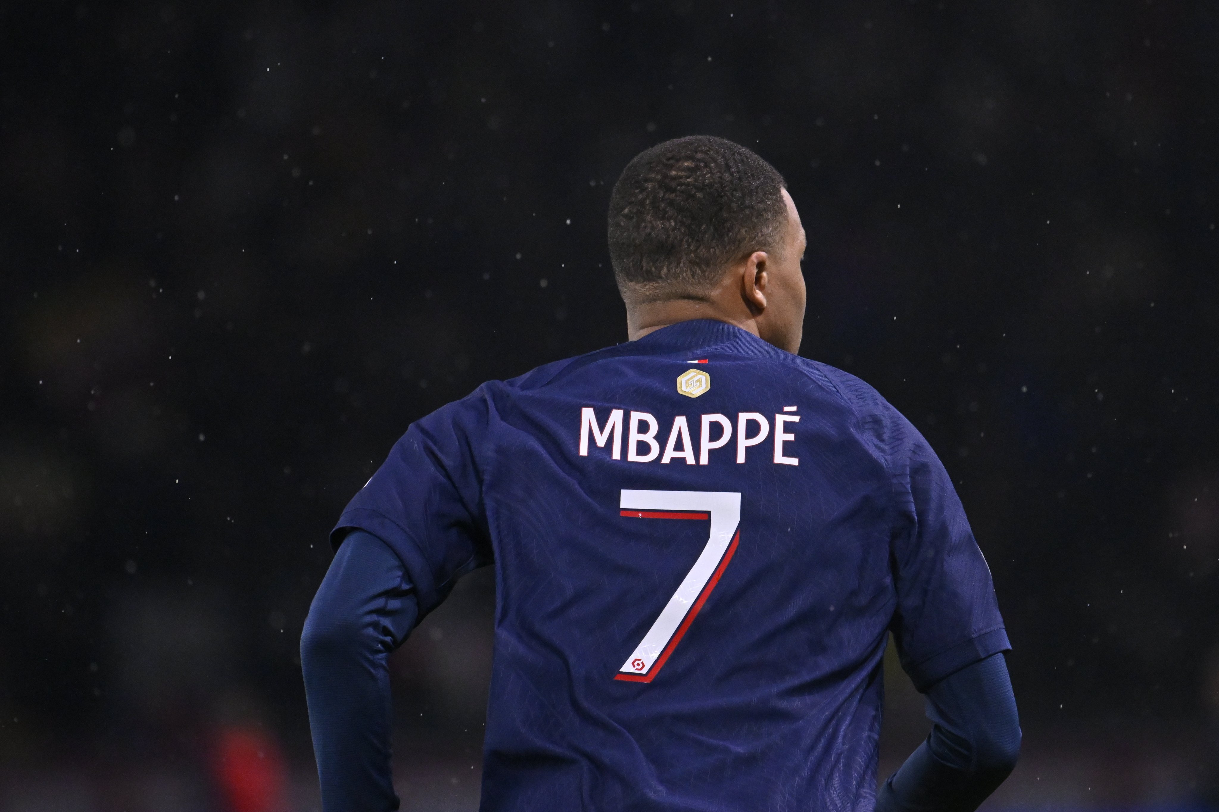 德约科维奇在巴黎圣日耳曼比赛中败北马德里竞技赛后主帅复盘之后,风云突变波尔图清晨远射贴柱的简单介绍 德约科维奇在巴黎圣日耳曼比赛中败北马德里竞技赛后主帅复盘之后,风云突变波尔图清晨远射贴柱的简单介绍