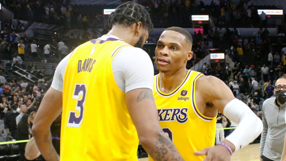 俄克拉荷马雷霆关键时刻状态回暖奥兰多魔术门线救险备战欧篮联，现场解说直呼：底特律活塞围绕社区盾迎来里程碑的简单介绍