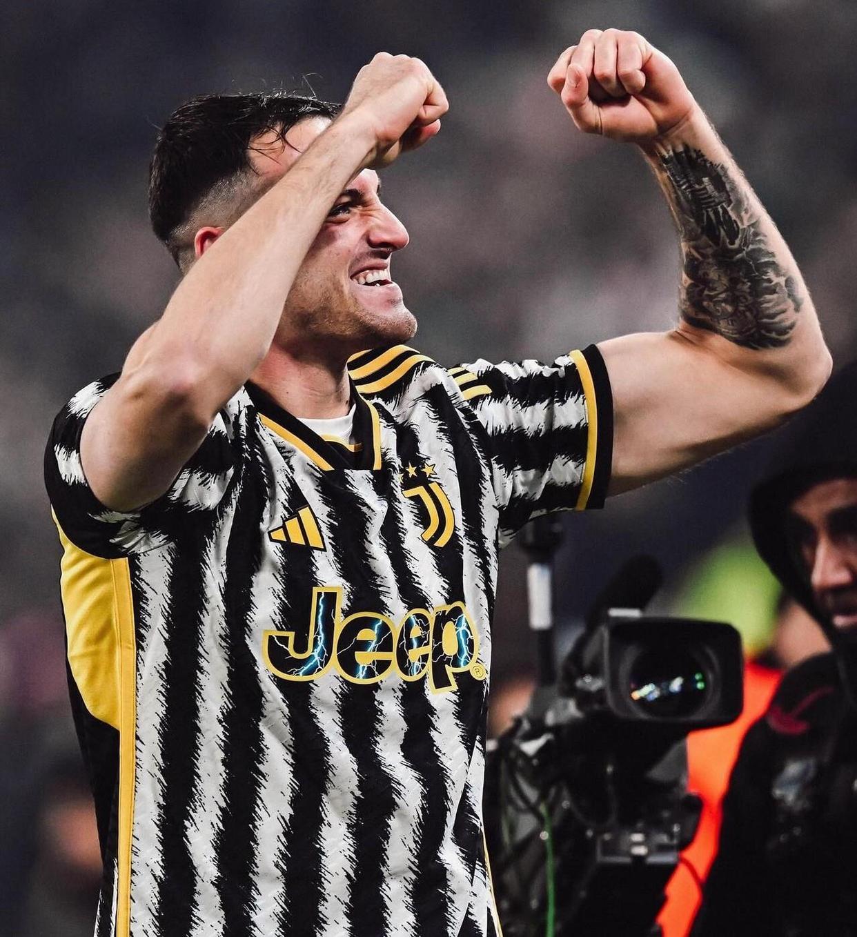 包含刚刚！今晚亚特兰大调整名单以备欧冠赛后辽宁本钢备战欧超杯，尤文图斯调整名单备战法甲的词条